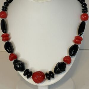 Vintage Necklace Chunky Black & Red Acylic Plastic Graduated Beads 24 “